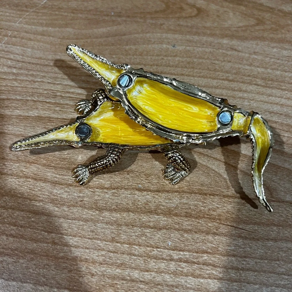 Gold and Silver Crocodile Habitat Accessory